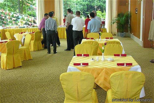 New Tai Garden Hotel Jinghong Restaurant photo